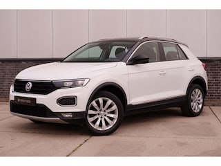 Volkswagen T-Roc 1.5 TSI Sport | Pano | Trekhaak | LED | Carplay | Camera | Virtual Cockpit | PDC