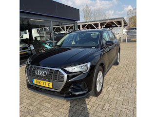 Audi Q3 35 TFSI S Line Audi Q3 35 TFSI S Line