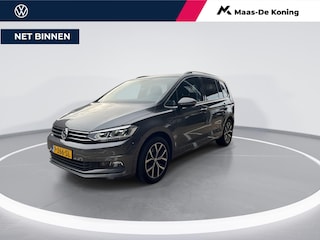 Volkswagen Touran 1.4 TSI 150pk DSG Highline 7p · Camera · Wegklapbare Trekhaak · Apple/Android Car Play · Navigatie · 17'' Inch ·