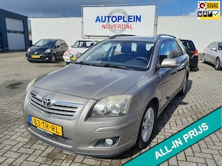 Toyota Avensis Wagon 1.8 VVTi Luna op zoek naar een ruime betrouwbare auto met trekgewicht?