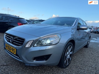 Volvo V60 2.4 D6 AWD Plug-In Hybrid Pure Limited Leer Memory Cruise PDC Nieuwe Banden