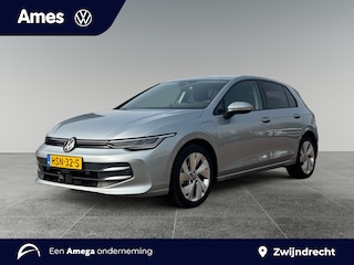Volkswagen Golf 1.5 204pk eHybrid Life Edition Achteruitrijcamera | Stoelverwarming | Adaptive cruise control