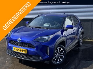 Toyota Yaris Cross 1.5 Hybrid First Edition Trekhaak, NL-auto, 1e eign. boekjes compleet, navigatie, Apple CarPlay/Android Auto, achteruitrij camera, keyless, nette auto!