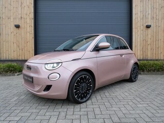 Fiat 500 La Prima 42 kWh 3+1 *Leder *Pano *Unieke kleur