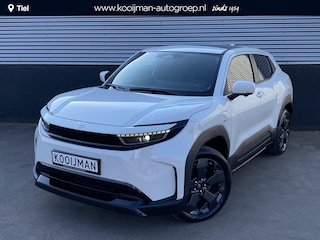 Toyota Urban Cruiser Executive 61 kWh Nieuw! Panoramadak, 360° camea, navigatie, parkeersensoren, draadloze telefoonlader, stoel- & stuurverwarming