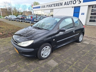 Peugeot 206 1.4 XT ( APK 19-3-2027)