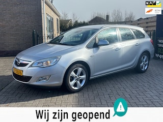 Opel Astra Sports Tourer 1.4 Edition keurige auto met onderhoudboekjes aanwezig oa airco, clima, cruise, trekhaak