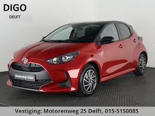 Toyota Yaris 1.5 Hybrid Bi-Tone GARANTIE TOT 12-2032! . NAVIGATIE . ACHTERUITRIJ CAMERA . ADAPTIEVE CRUISE CONTROL .