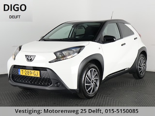 Toyota Aygo 1.0 BLACK & WHITE SPECIAL EDITION GARANTIE 6-2033 CARPLAY NAVIGATIE.ADAPTIEVE CRUISE. SPECIAL EDITION PACK