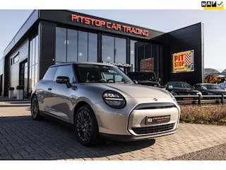 Mini Cooper E Essential 40.7 kWh NL Auto, Camera, PDC voor & Achter, SOH 98%