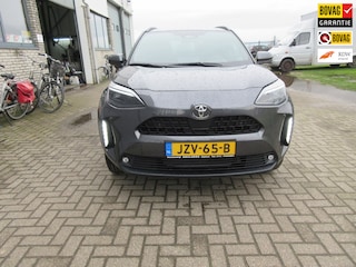 Toyota Yaris Cross 1.5 Hybrid 130 Dynamic,verwarmde stoelen en stuurwiel,navi,etc...