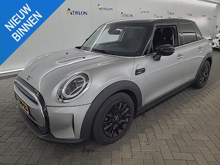 Mini Cooper 1.5 COOPER CAMDEN EDITION I AUTOMAAT I 5-DEURS I APPLE CARPLAY I UNION JACK