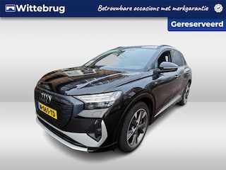 Audi Q4 40 S edition 77 kWh 204pk / Matrix LED / Elek Achterklep / Camera / Navigatie / 20" LMV / NOG NIET PUBLICEREN IVM SPUITWERK