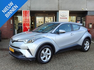 Toyota C-HR 1.2 TURBO DYNAMIC TREKHAAK 1300KG-TREKGEW NL-AUTO 1E-EIG 100% DEALERONDERHOUD KEYLESS AD-CRUISE CAMERA CLIMA BLUETOOTH DAB+ 17'' LM-VELGEN