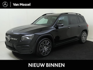 Mercedes-Benz GLB 180 Business Solution AMG / Memory-Stoelen / Panaroma-dak / 360Graden-Camera /