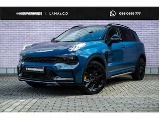Lynk & Co 01 Plug-in Hybrid 1.5 Black Edition | Lederen bekleding | Panoramadak | Achteruitrijcamera | Stoelverwarming | Navigatie | Apple Carplay / Android Auto | Adaptive cruise control | Climate control |