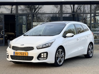 Kia Ceed cee'd Sportswagon 1.0 T-GDi GT-Line Summer Edition | Pano | Stoelverwarming | Camera | Navigatie | Apple-CarPlay