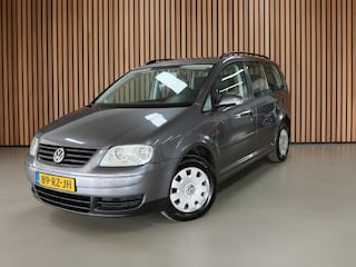 Volkswagen Touran 1.6-16V FSI Business | Trekhaak | Cruise