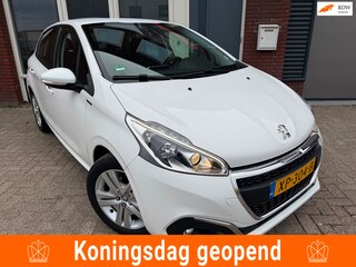 Peugeot 208 1.2 PureTech Signature / Navi / PDC / DAB / NAP