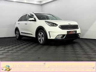 Kia Niro 1.6 GDi PHEV BusinessLine Leder, Schuifdak, Camera, Navi, Keyless start, Stoelverwarming, Cruise control, Rijstrok correctie, JBL Geluidsysteem