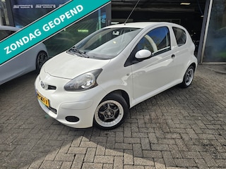 Toyota Aygo 1.0-12V Cool | 2E EIGENAAR | 12MND GARANTIE | AIRCO | NIEUWE APK |