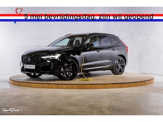 Volvo XC60 2.0 T8 Plug-in hybrid AWD Plus Black Edition Long Range | Zwenkbare trekhaak | Harman Kardon | Adaptieve cruise | Panorama dak | Nieuw |