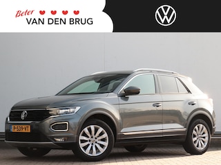 Volkswagen T-Roc 1.5 TSI Sport | Trekhaak | All-Season | Navigatie | Elektrische Klep | Dodehoeksensoren | Stoelverwarming | Adaptive Cruise | Parkeersensoren |