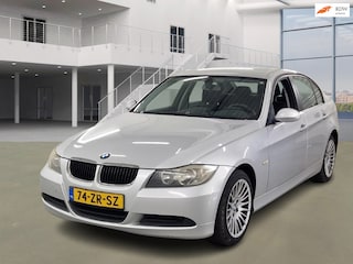 BMW 318d Business Line NAVI PSENSOR CRUISE 2 X SLEUTELS