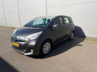 Toyota Verso-S 1.3 VVT-i Aspiration | NAP | Automaat | Airco | Camera