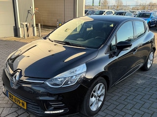 Renault Clio BWJ 2017 | 1.2 TCe 119PK Zen | TREKHAAK | AIRCO | NAVI | CRUISE | LICHTMETAAL |