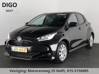 Toyota Yaris 1.5 Hybrid 115 BUSINESS BLACK GARANTIE TOT 7-2032 CARPLAY NAVIGATIE. CAMERA. ADAPTIEVE CRUISE. STUUR/STOELVERW.