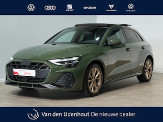 Audi A3 Sportback 40 TFSI e S edition 204 pk PHEV Panoramadak | Zwart optiek | Carplay |