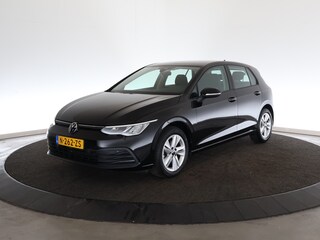 Volkswagen Golf 1.0 eTSI Life | Carplay | Adaptive Cruise Control | Parkeersensoren |
