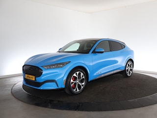 Ford Mustang Mach-E Extended First Edition AWD 98 kWh | Camera | Navigatie | Carplay | Cruise Control |