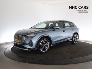 Audi Q4 40 Launch edition Advanced Plus 77 kWh | Trekhaak | Schuif/Kanteldak | Carplay | Camera |