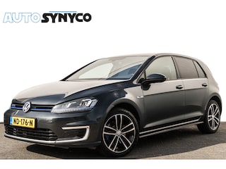 Volkswagen Golf 1.4 TSi GTE Connected Series | LED | 17 inch | Sportstoelen | Getint Glas