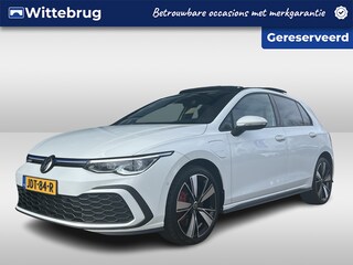 Volkswagen Golf 1.4 eHybrid 245pk GTE / Elek. trekhaak / Panoramadak / Standkachel / App. connect / Keyless Entry / Stoel en stuurverwarming / 18'' LMV