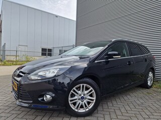 Ford Focus Wagon 1.0 Titanium NAVI PSENSOR CRUISE TREKHAAK 2 X SLEUTELS