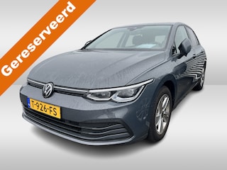 Volkswagen Golf 1.0 eTSI Life Business Navigatie / Parkeersensoren / Ergo-Active bestuurdersstoel, Sport-comfort passagiersstoel / App-connect