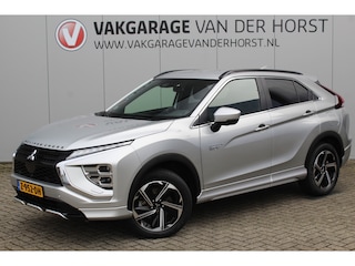 Mitsubishi Eclipse Cross 2.4-188pk PHEV 'Instyle'. Zeer nette en luxe Mitsubishi Eclipse plug-in-hybride, slechts 61.500km ! Autm. airco dual, adapt. cruise cntrl, Apple carplay/Android auto, trekhaak, telefoonvoorb., stoel- en achterbankverw., camera v+a, LED verl. etc. etc.