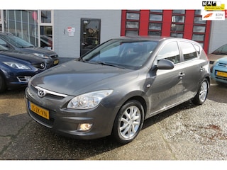 Hyundai i30 2.0i Style , AUTOMAAT , NIEUWE APK .