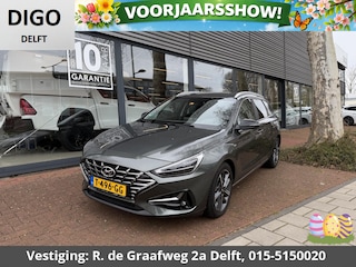 Hyundai i30 Wagon 1.5 T-GDi MHEV Premium | Stuur-/Stoelverwarming | Navigatie | Parkeersensoren voor & Achter |