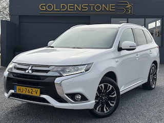 Mitsubishi Outlander 2.0 PHEV Executive Edition 2e Eigenaar,Navi,Camera,Afn.Trekhaak,Stoelverw.Alcantara-Leder,Keyless,Dealer Onderhouden,Pdc V+A,Lm velgen,N.A.P,Nieuwe Apk bij Aflevering