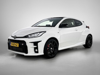 Toyota Yaris 1.6 GR Performance 261 PK | cruise control adaptief | lichtmetalen velgen 18" | microvezel bekleding |