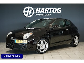 Alfa Romeo Mito 1.4 Distinctive + APPLE CARPLAY / CRUISE CONTROL / CLIMATE CONTROL