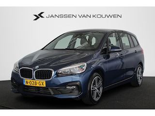 BMW 2-serie Tourer 218i Business Edition Automaat Sportstoelen Head-Up Navigatie LED Koplampen