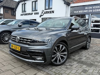 Volkswagen Tiguan 1.4 TSI ACT Highline, Stoelverwarming,Panoramadak,Apple Carplay/Android