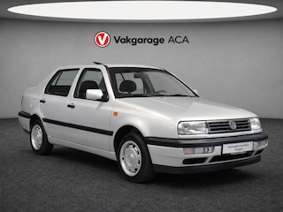 Volkswagen Vento 1.8 GL // 46.000 km // LEDER // OPEN DAK // COLLECTERS ITEM //