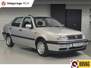 Volkswagen Vento 1.8 GL // 46.000 km // LEDER // OPEN DAK // COLLECTERS ITEM //