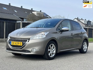 Peugeot 208 1.2 PureTech Style Pack 5DR*Navigatie*Cruise*Trekhaak*Clima*Parkeersensoren*NAP*LM velgen*